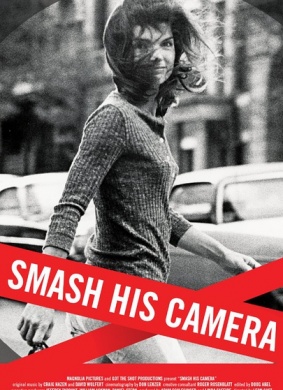 砸烂他的摄影机Smash His Camera
